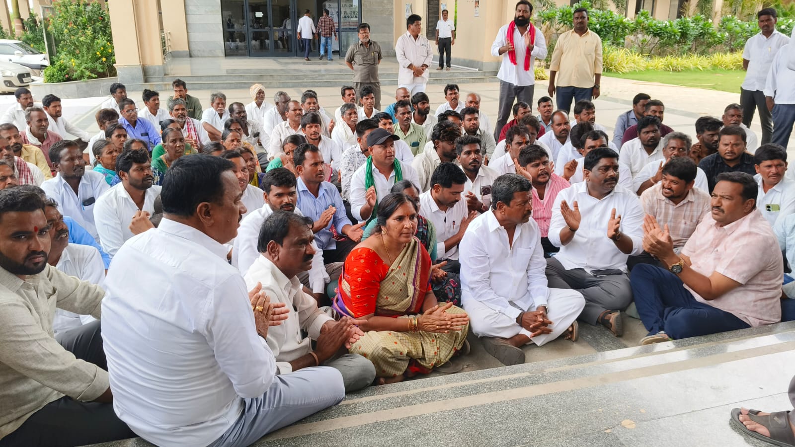 రైతులు పండించిన ప్రతి పంటను కొనుగోలు చేయాల్సిన బాధ్యత ప్రభుత్వానిదే.